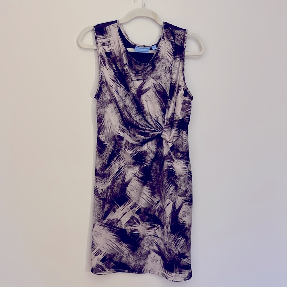 Simply Vera Wang, NWOT, Sz. lg., gray & black, back is black, sleeveless dress.